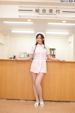 老师洗澡让我进去摸她乳